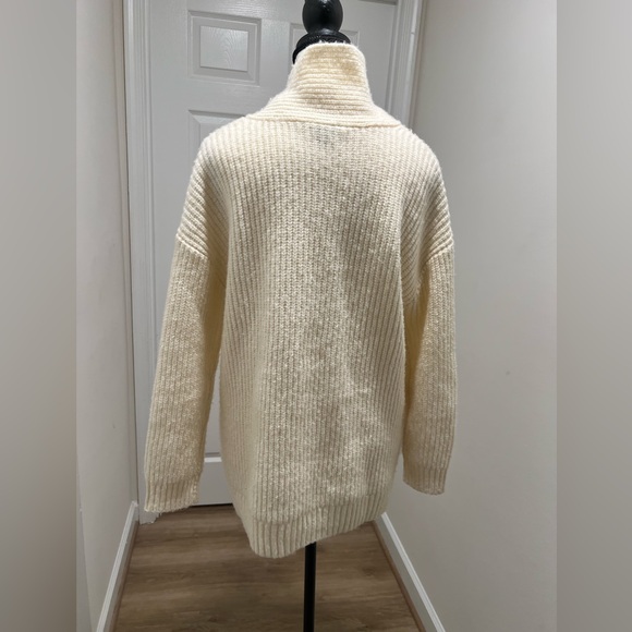 Talbots Cream Chunky Knit Wrap Neck Sweater Size Small NWOT Cozy Winter - Picture 9 of 10